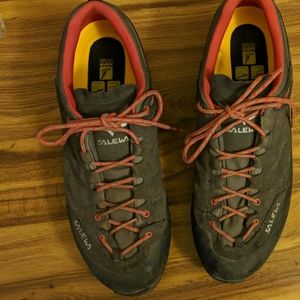 Salewa men's hiking shoe